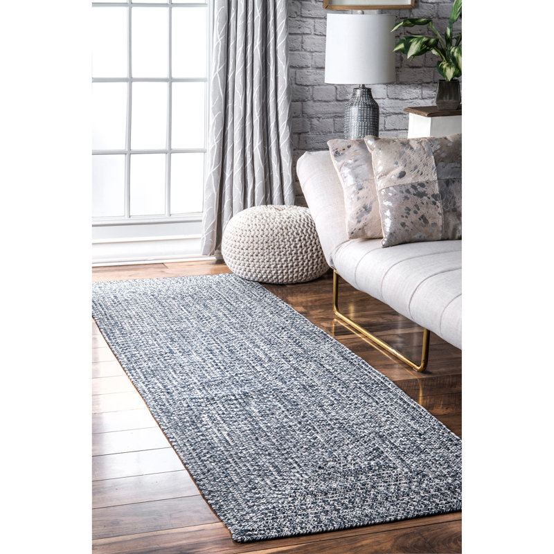 Hand-Braided Indoor/Outdoor Rug, Runner 2'6" x 8'