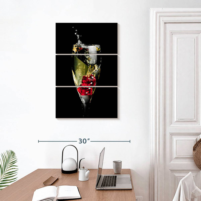 Dés rouges Senne en champagne, H 32 po x l 20 po