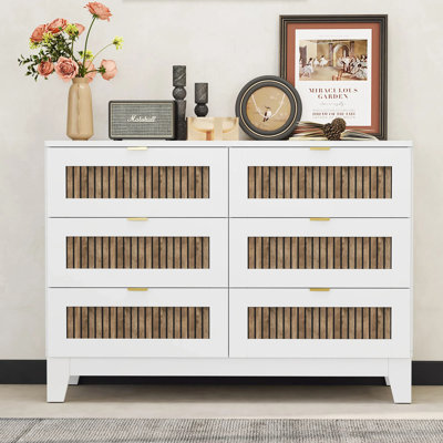 Commode en bois avec 6 tiroirs