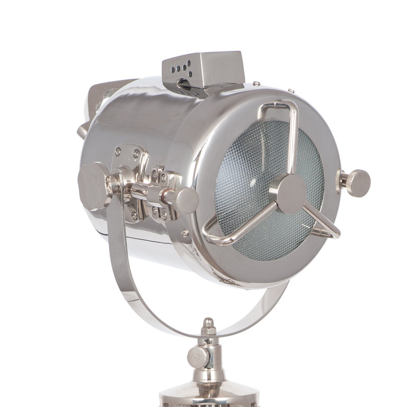 Barrackville Metal Tripod Lamp
