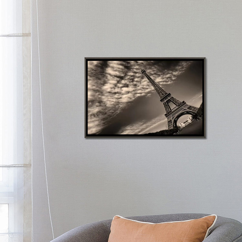 Tour Eiffel par Ben Heine - reproduction de photo sur toile encadrée, Pas de tapis, Toile encadrée de bois rustique foncé