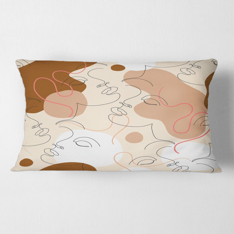 Une housse de coussin rectangulaire avec insert