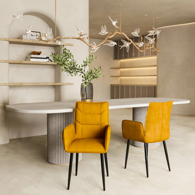 Chaises de salle à manger en velours jaune moutarde à 2 pieds, pieds fuselés en métal et mousse haute, pour les coins-repas modernes à aire ouverte