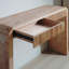 Console en bois avec tiroir - Design minimaliste, texture nervurée