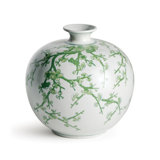 Erlene Handmade Porcelain Table Vase