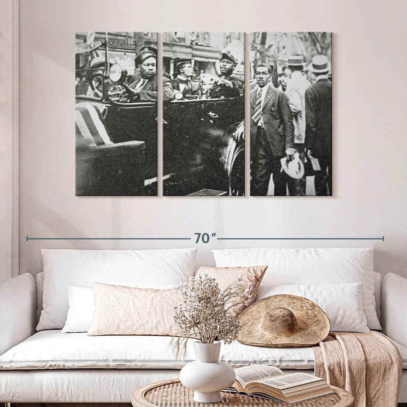 Leisha Marcus Garvey, 32" H x 50" W