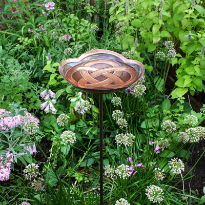 Dara Knot Staked Birdbath