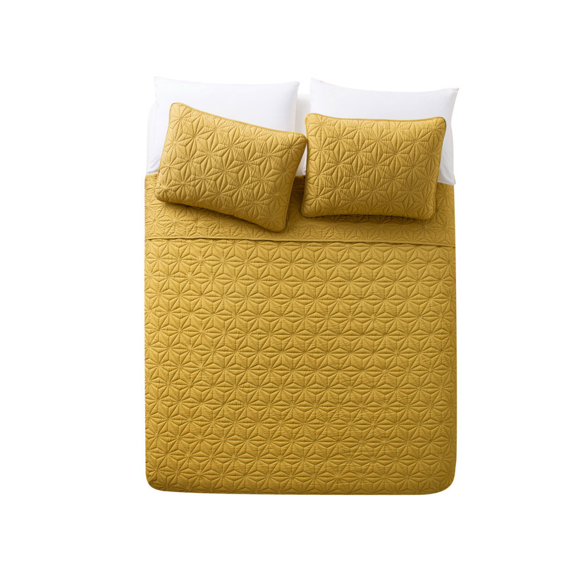 Gold King Reversible Microfiber Quilt Set with Shams