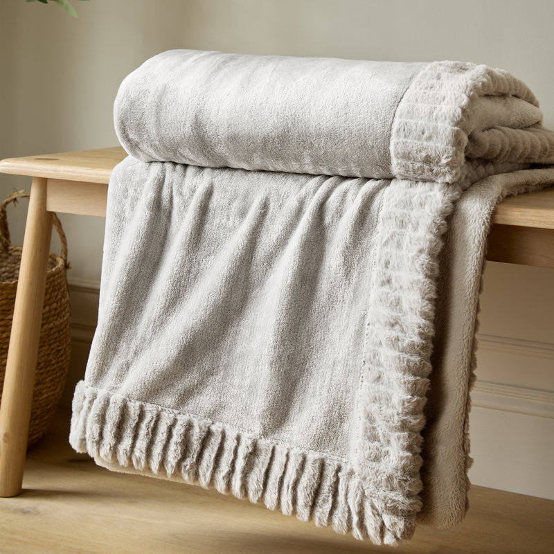 Velvet And Faux Fur 150x200cm Blanket Throw, Natural