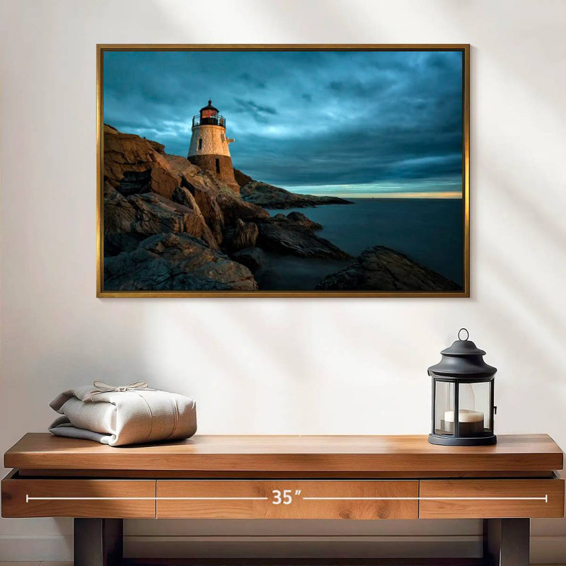Phare de Stormy Castle Hill, 25 po x 17 po, Cadre flottant doré