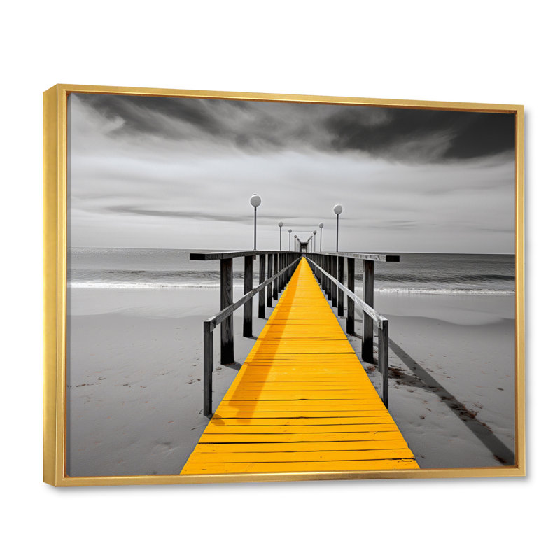 Alikah Beach Pier Perspect Black - impression, H 24 po x l 32 po x P 1 po, Cadre flottant doré