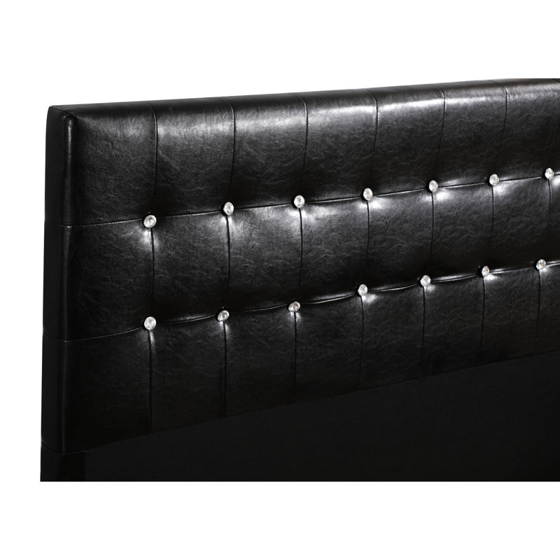 Lit double moderne noir transitionnel - et chaud. H 43 po x l 57 po x P 83 po. Pour divers décors. Fabriqué avec des matériaux. Assemblage requis. Mousse de remplissage, matériau en polyuréthane. Profondeur de 79 po, largeur de 88 po, hauteur de 43 po, poids de 89,65 lb.