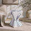 Table d'appoint d'extérieur moderne avec motif cannelé sculptural, minimaliste pour le jardin-1566510923