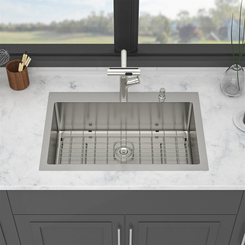 Évier de cuisine encastré en acier inoxydable de 30 pouces avec robinet coulissant et distributeur de savon intégré pour une cuisson efficace, silencieuse et élégante.