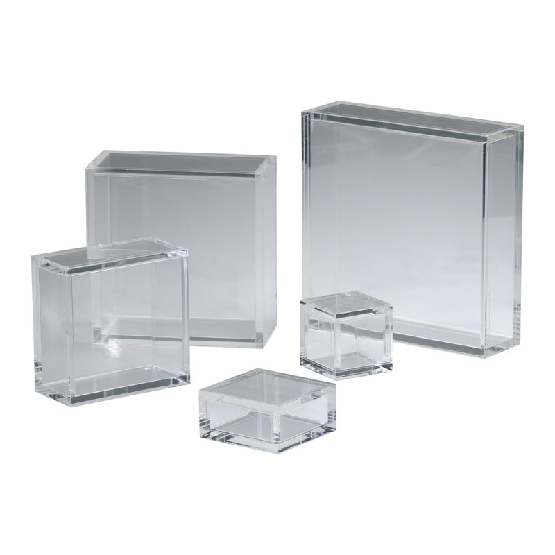 Square Figurines & Sculptures, 4" H x 8" W x 8" D