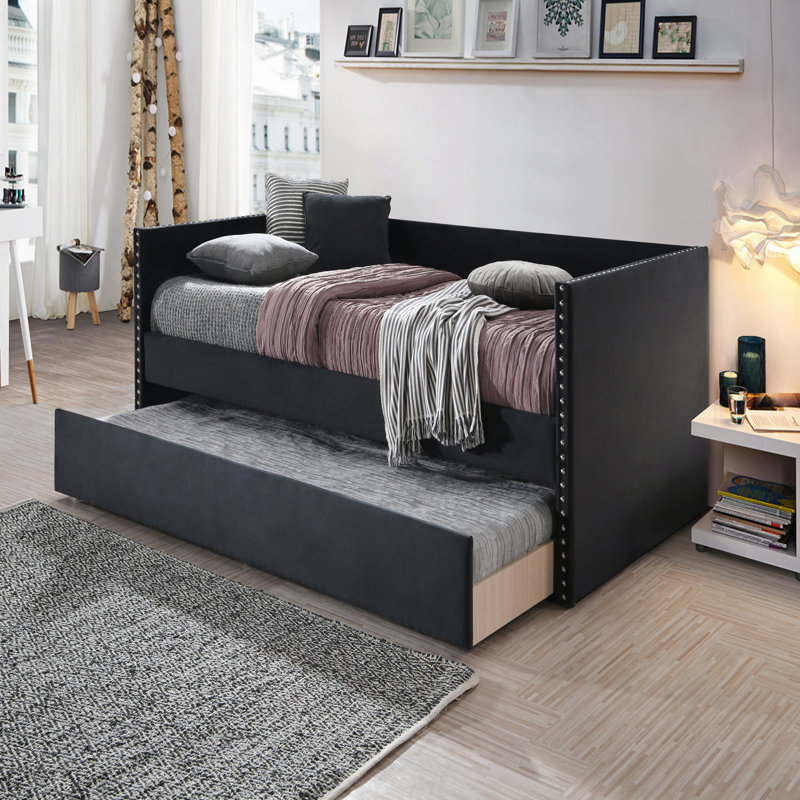 Lits de repos, Noir, noir, noir, noir