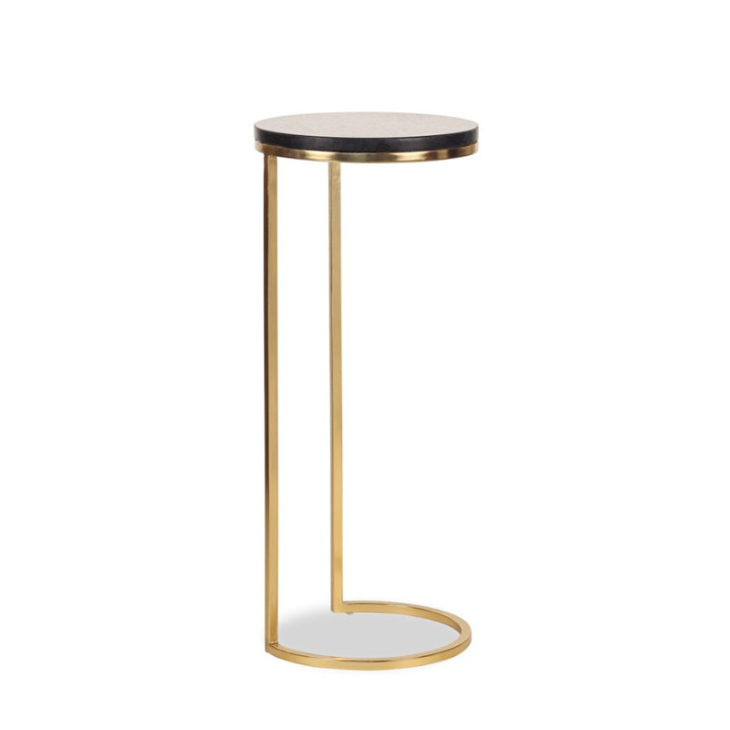 Table de martini noirâtre