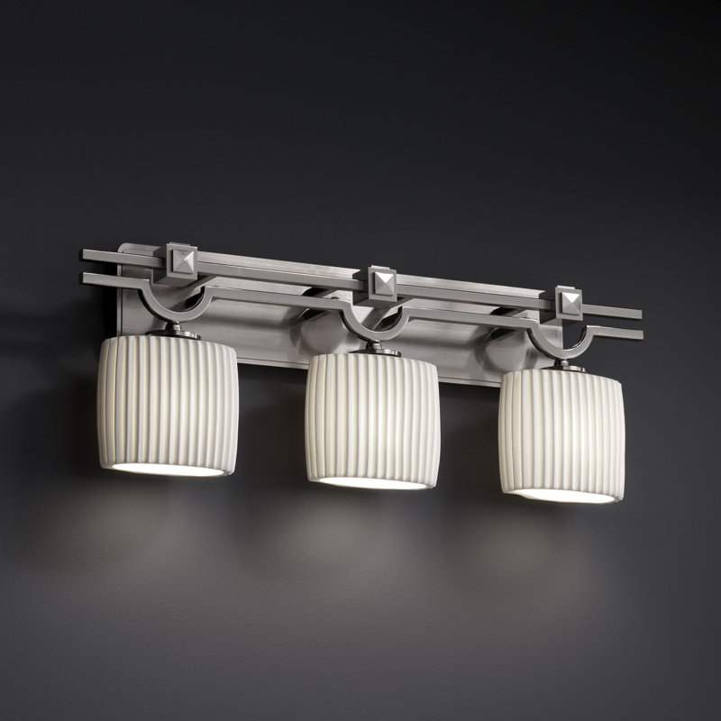 Éclairage pour salle de bain 3 lumières Araea, Nickel brossé