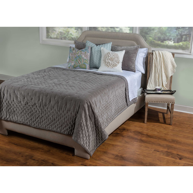 Gray Quilt, Queen