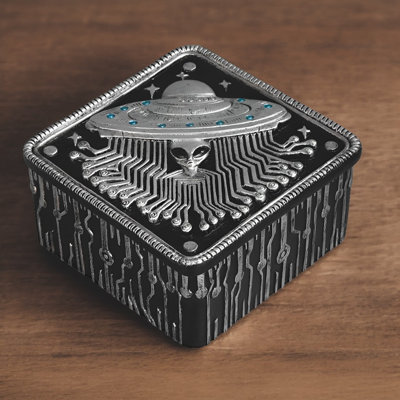 4.25"W Alien Trinket Box