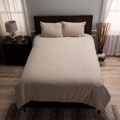 Zandy Comforter Set