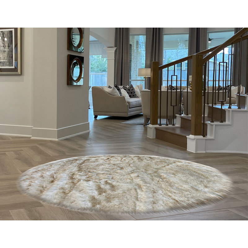 Mar Vista Faux Sheepskin Indoor Rug, Oval 6'6" x 9'6"