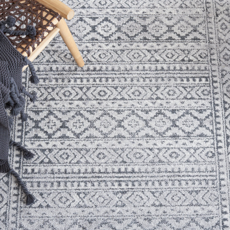 Gracie-Lou Performance Southwestern Rug, Round 6'7"