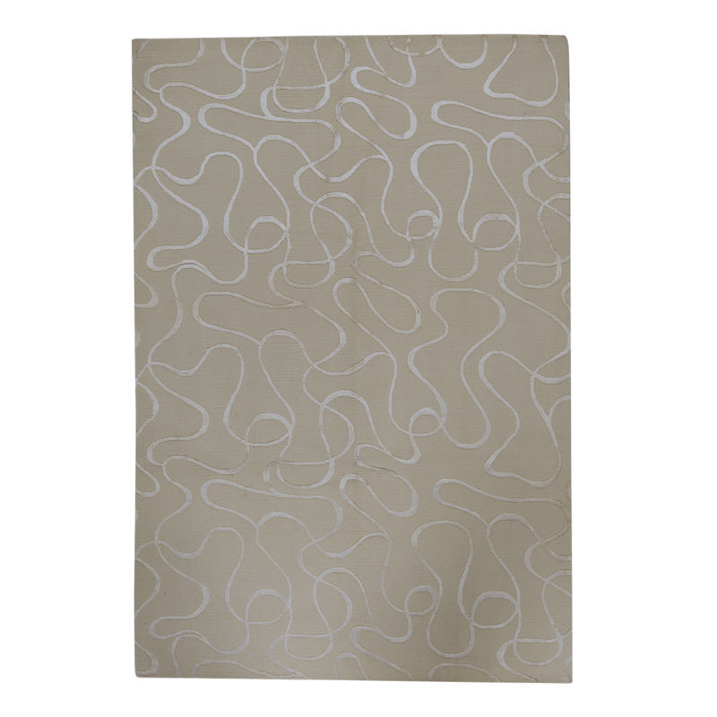 Geometric Area Rug in Gray