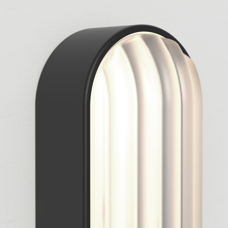 Montreal Oval Coastal, Textured Black