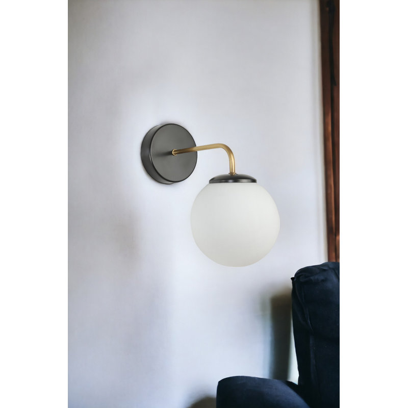 Darbyville LED Wallchiere