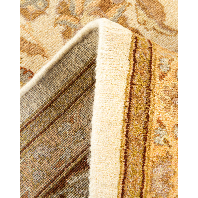 Tapis unique noué à la main beige / brun Keenan, 6 pi 3 po x 6 pi 7 po