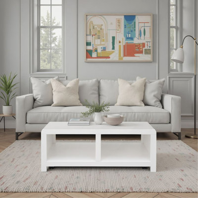 Table basse Haven 49 po. Aucun assemblage requis. Finition blanche.