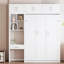 Lit double compact avec bureau et présentoir latéral pour le rangement au-dessus de la maison