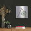 "Triangle géométrique discret floral II" par Cindy Jacobs-1544960524