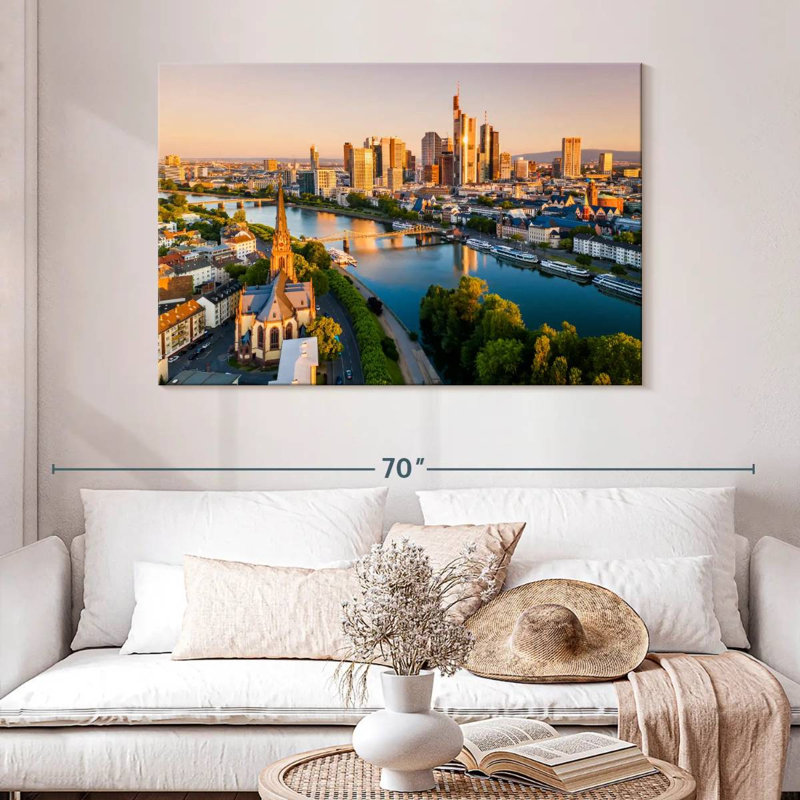 Nicci Frankfurt City Sunrise, 32'' H x 48'' W