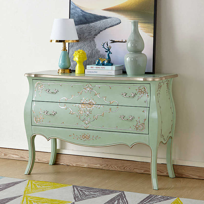 Armoire décorative peinte de style américain