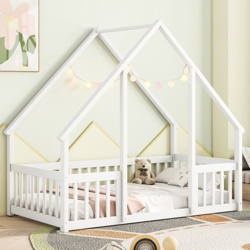 Lit de garde-corps simple blanc avec conception en forme de maison - matériau de pin durable pour une clôture de sol paisible, garde-corps en bois élégance