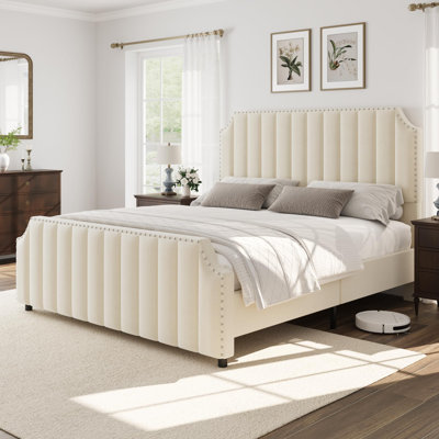 Très grande base de lit plateforme très grande tête de lit touffetée de 50,2 po, garniture cloutée, lattes de bois, aucune boîte fraîche requise, pied de lit - très grand lit (version réduite), crème (800-2)