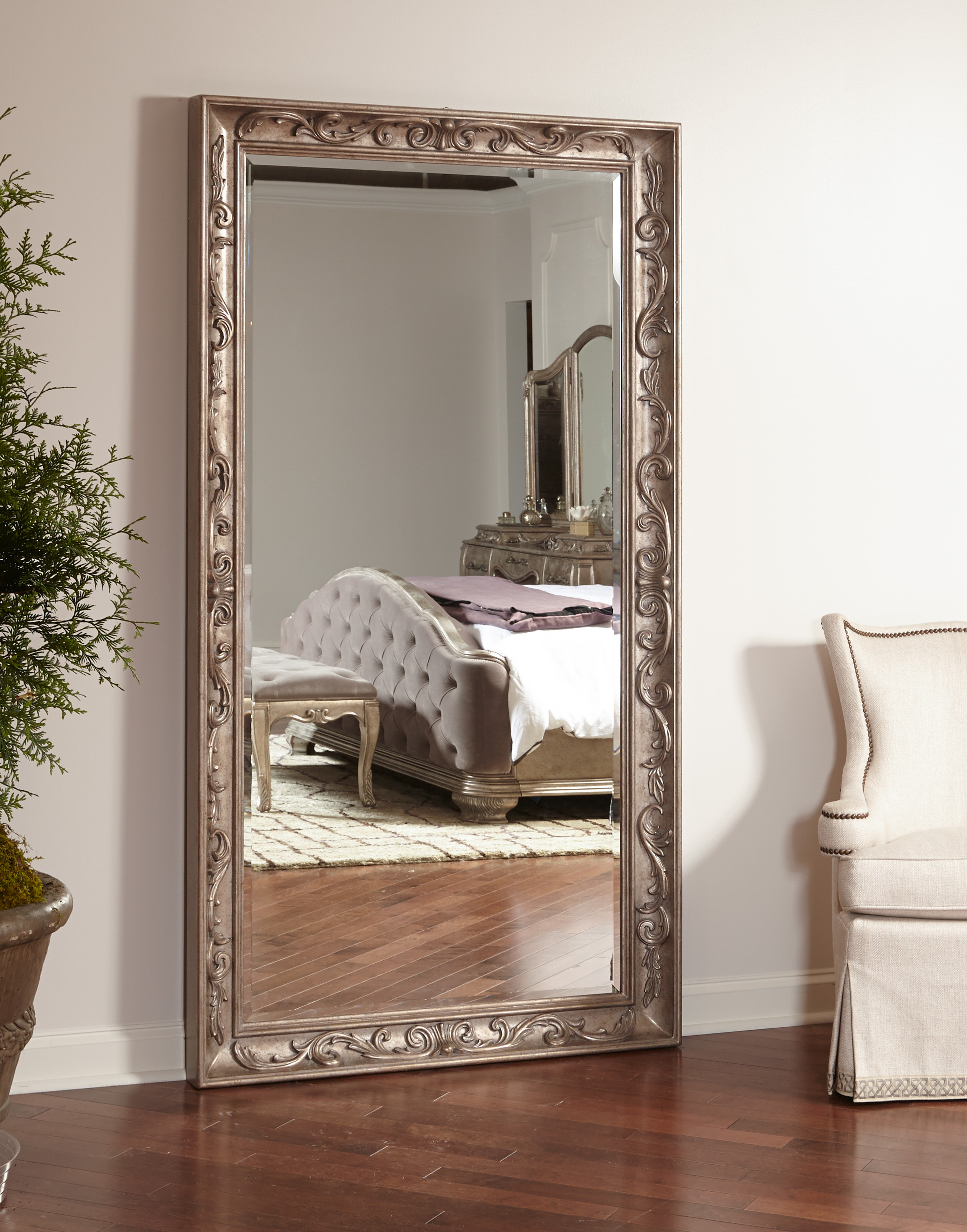 Pulaski Furniture Rhianna Traditional Floor Full Length Mirror ...