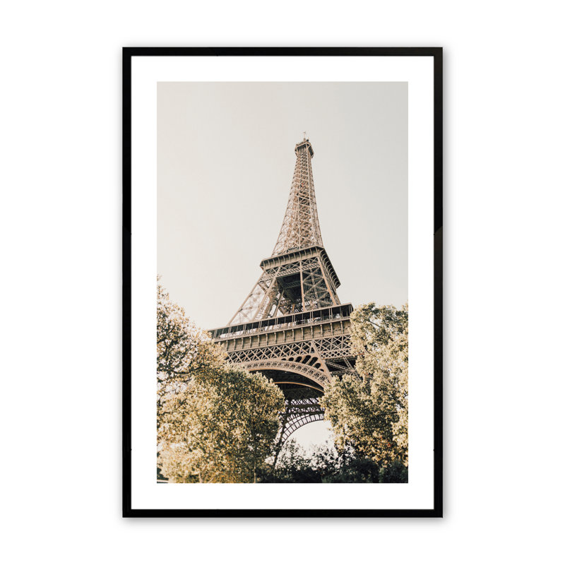 «Elettra Parisian Icon» encadrée sur papier par Krista Broadway, Noir satiné, H 14 po x l 11 po x P 1,25 po