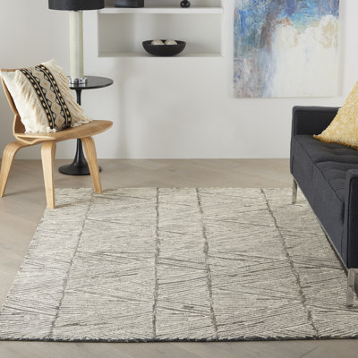 Helma Geometric Wool Hand Woven Area Rug