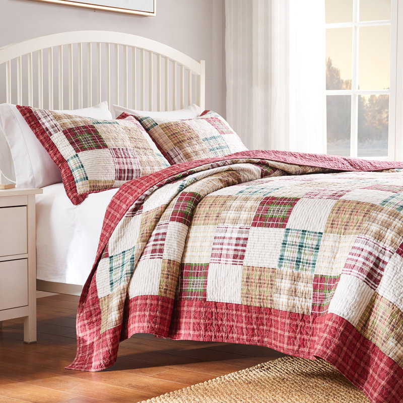 Oxford King Red Cotton Reversible Quilt Set