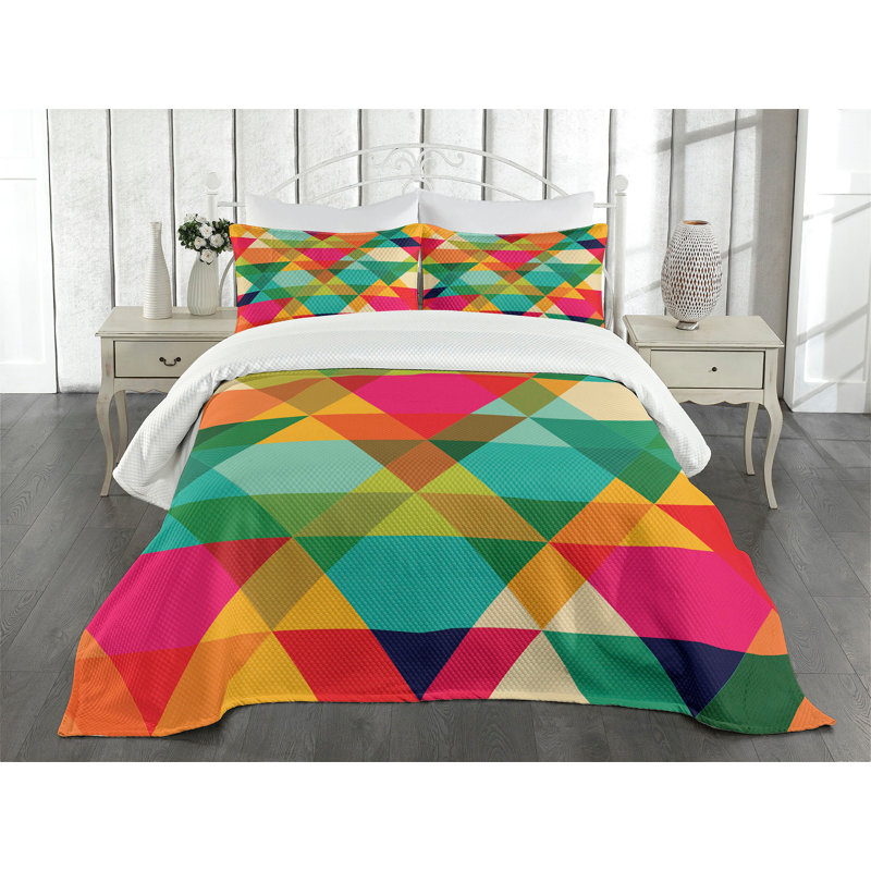 Ambesonne Colorful Bedspread Retro Colors, King Bedspread + 2 Standard Shams