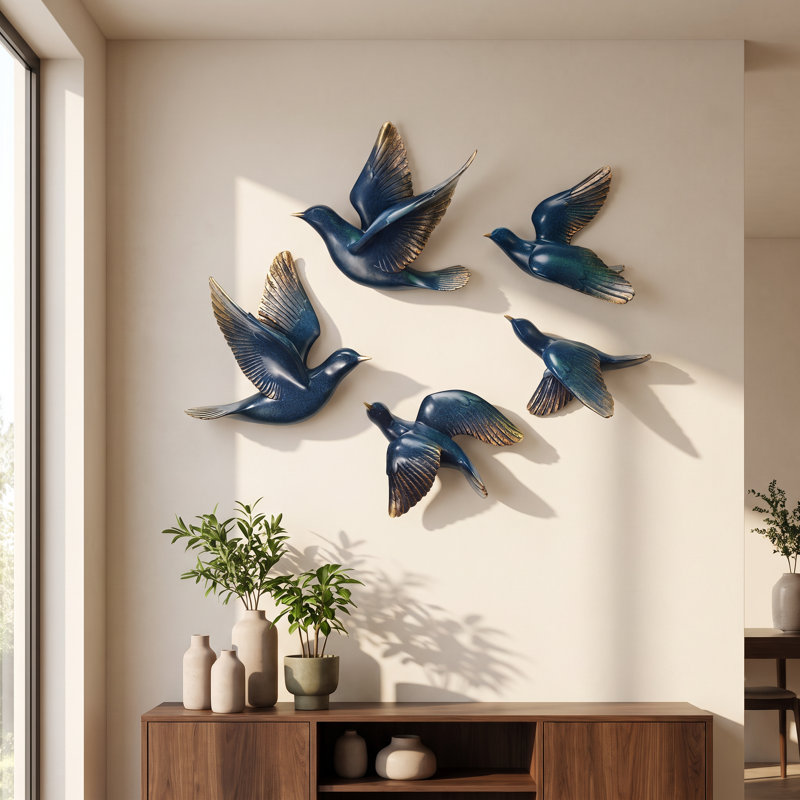 Set of 5 Resin Wall Sculpture Modern Flying Birds Wall Art Decoration 3D Bird Wall Decoration Set for Indoor Home Accent Decoration