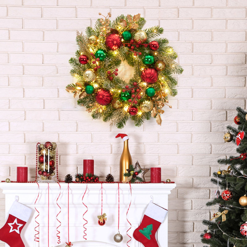 Couronne de Noël élégante de 16 pouces avec ornements rouges, verts et dorés, décoration de vacances d'hiver pré-éclairée, intérieur / extérieur