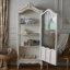 Bois blanc massif + vitrines en verre
