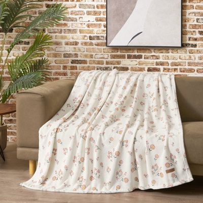 Lucky Brand Daisy Blankets
