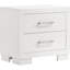 Table de chevet rectangulaire blanche à 2 tiroirs avec poignées en métal, chambre à coucher pour garder les choses soignées, esthétique propre et moderne, poignées de bar de 23 po x 15 po, organisateur, aspect classique, mélange de bois massif, 15 profondeurs