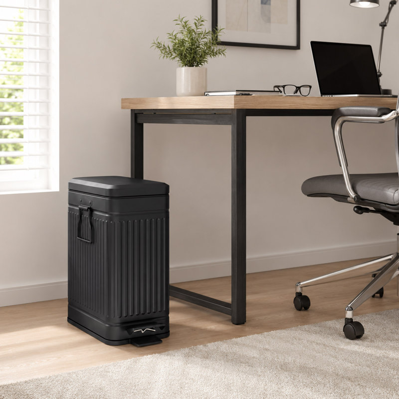 Poubelle en acier inoxydable 2,6 gallons avec couvercle à fermeture douce et pédale