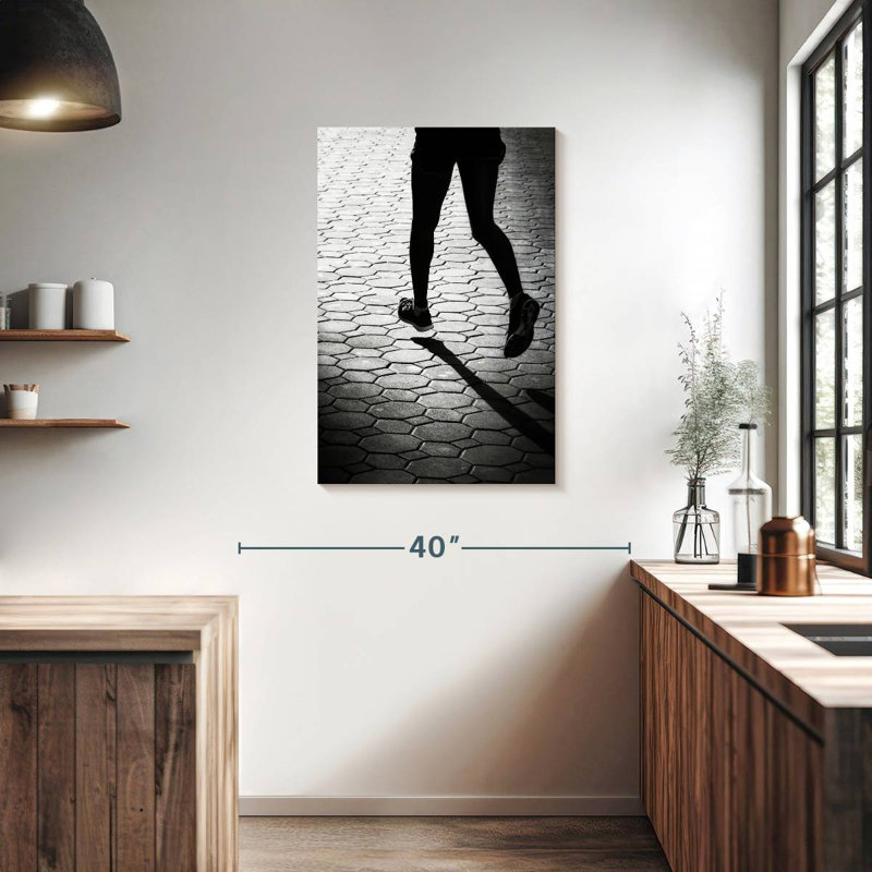 Sireci BW Jogging, 36" H x 24" W